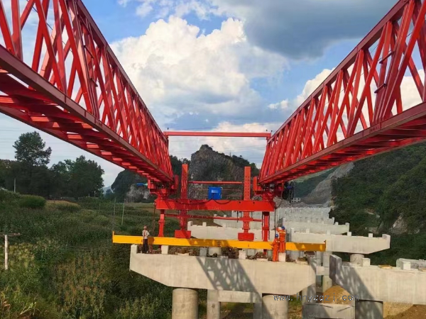 220噸架橋機(jī)的操作難度大嗎？