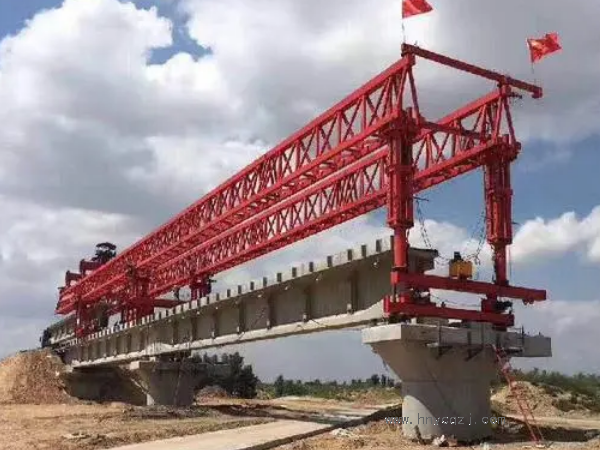 50噸架橋機(jī)的價(jià)格差異原因是什么？如何選擇適合自己的機(jī)型？